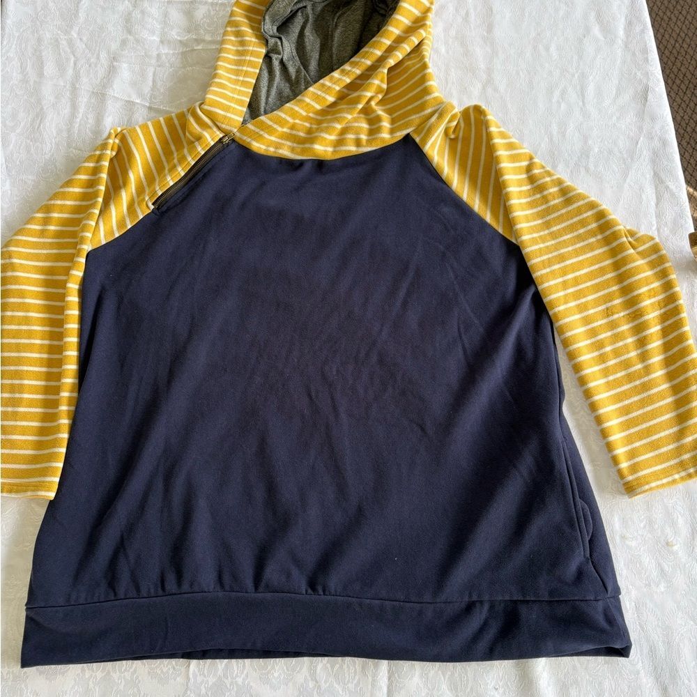 doublju Navy and Yellow Striped womans Hoodie size 1x